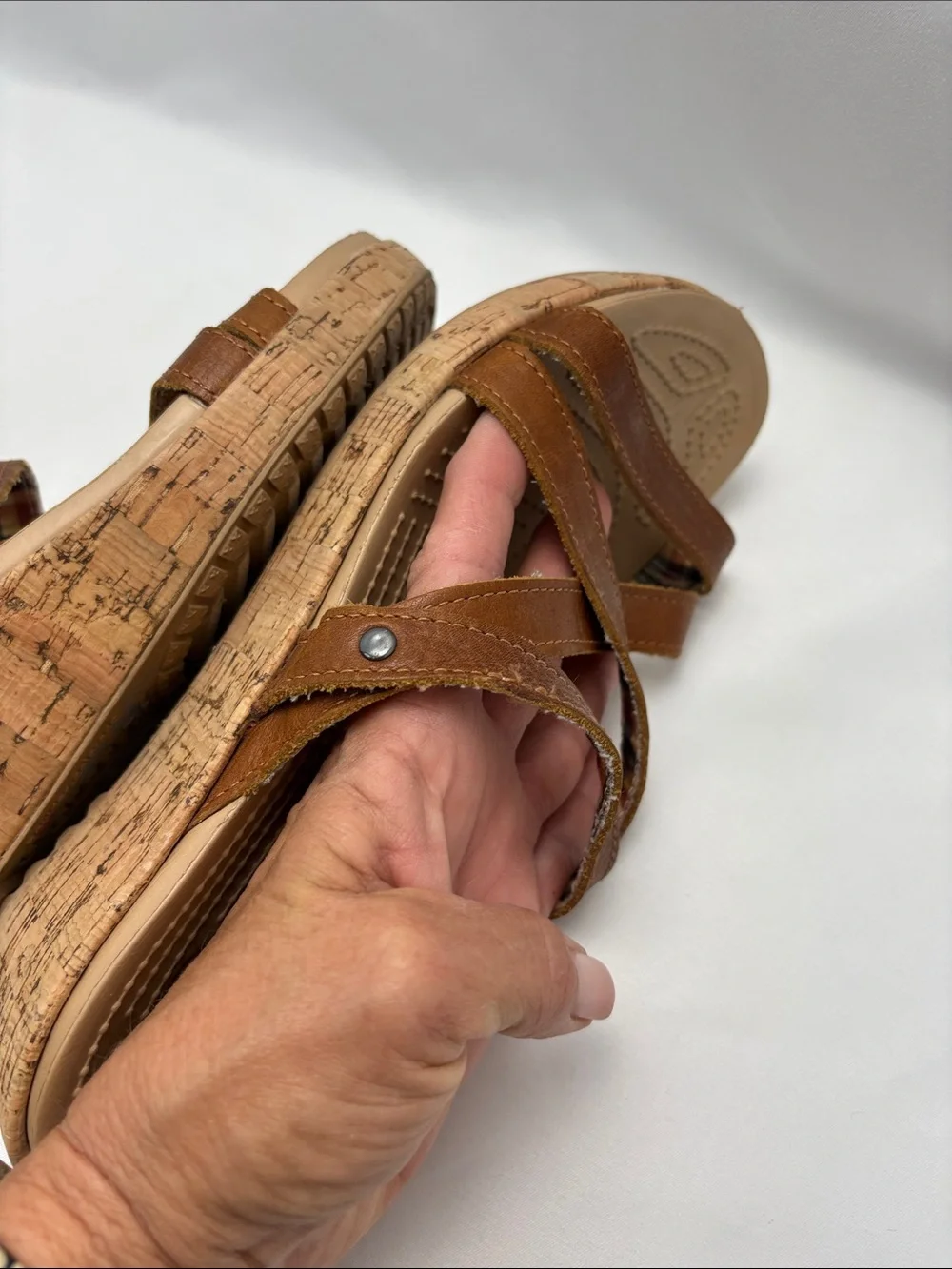 CROCS Women's 8W Brown Leather-Look Wedge Comfort Sandals #388